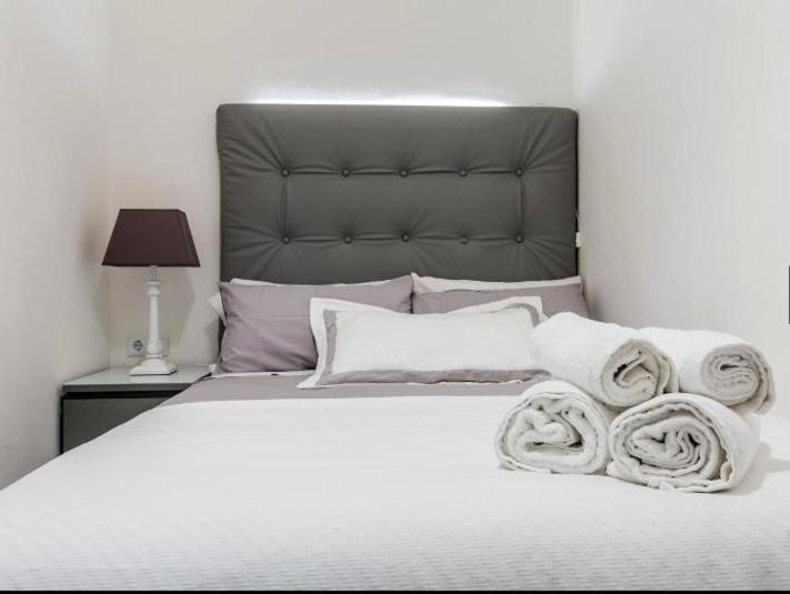 Nice, Cozy, Fcb Stadium,payment Parking Appartamento Barcellona
