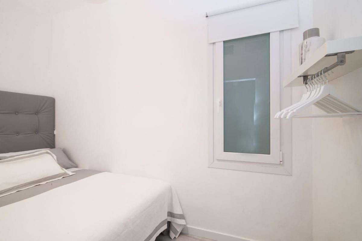 Nice, Cozy, Fcb Stadium,payment Parking Barcellona