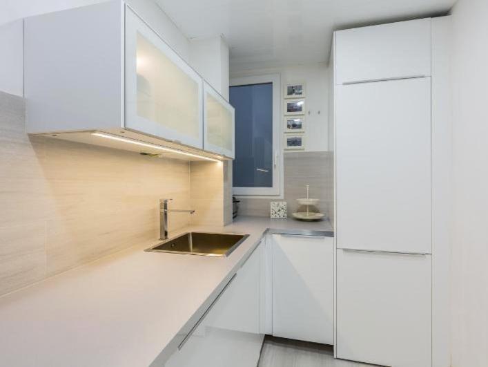 Appartamento Nice, Cozy, Fcb Stadium,payment Parking Barcellona