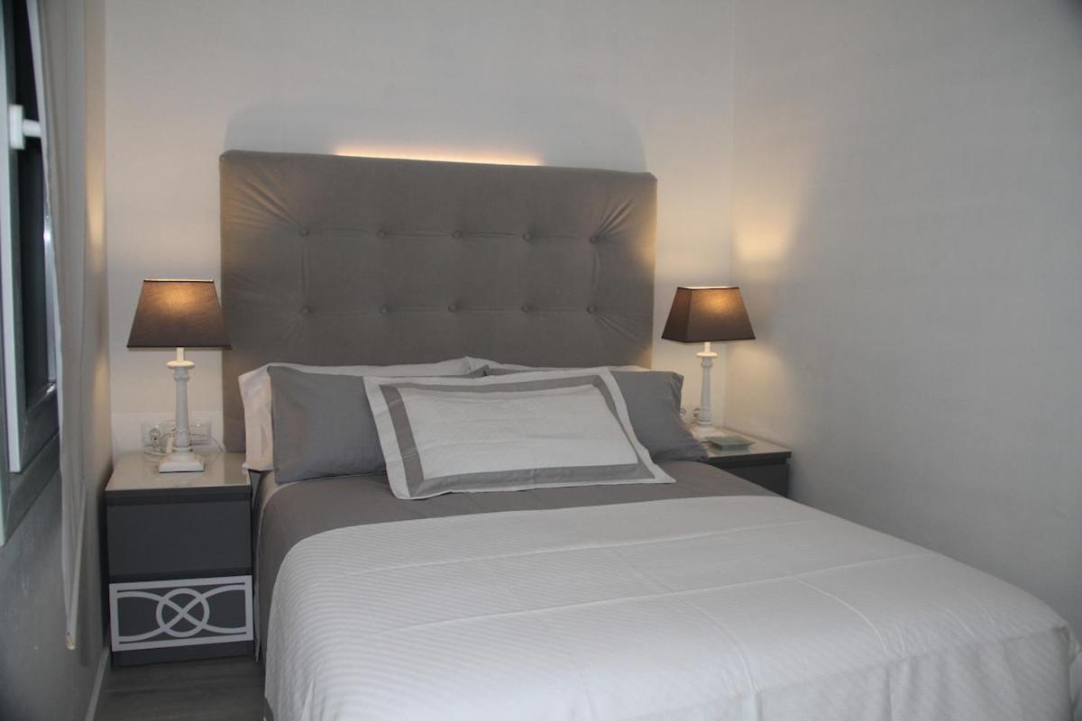 Appartamento Nice, Cozy, Fcb Stadium,payment Parking *