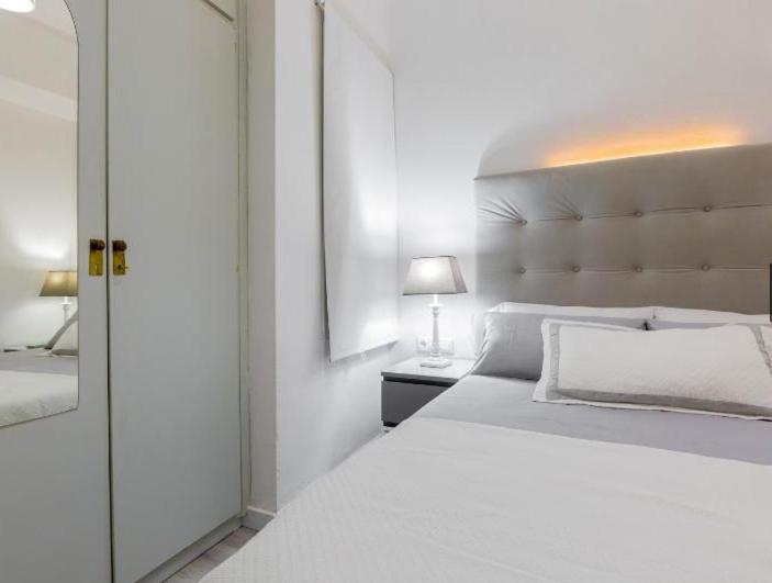 Nice, Cozy, Fcb Stadium,payment Parking Apartamento *
